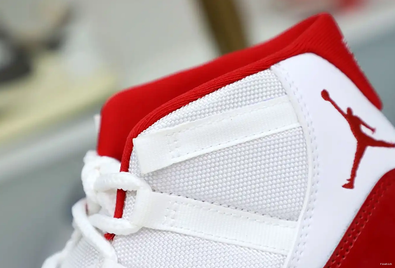 AIR 11 